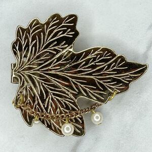 Vintage Gold Tone Faux Pearl Beaded Leaf Belt Buckle Piece